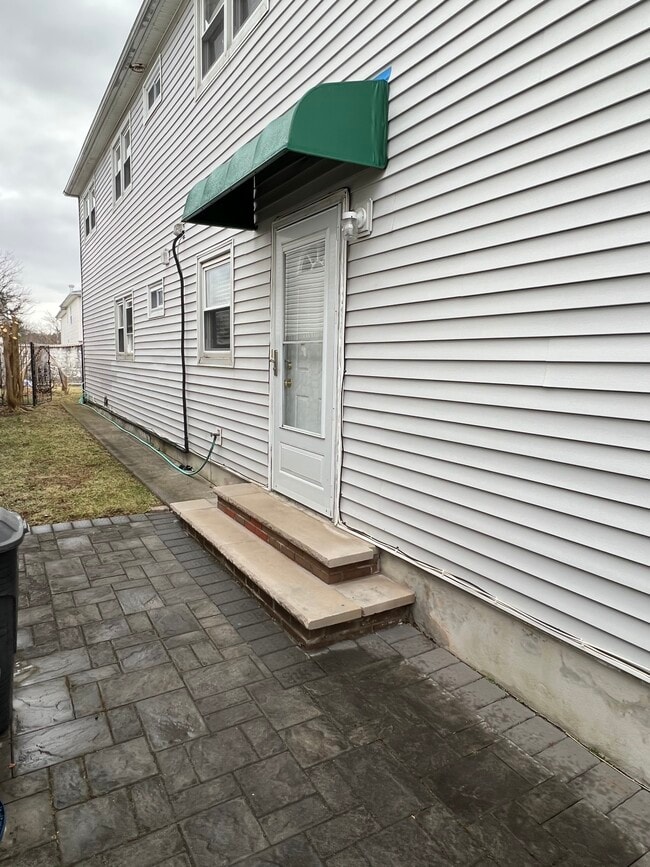 Entrance - 3 Elwood Ave