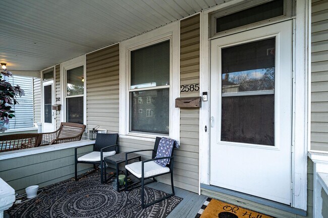 Building Photo - 2585 Findley Ave