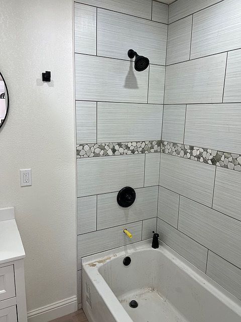 Foto del edificio - 1595 Short Ridge Dr
