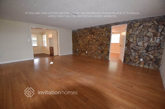 Building Photo - 2253 Hama Dr