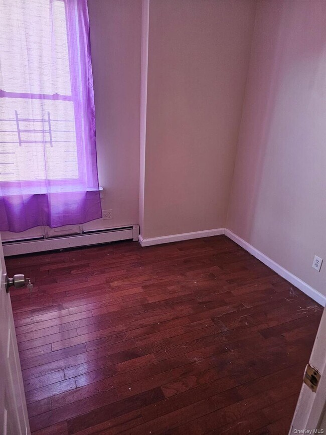 Foto del edificio - 105-17-105170 170th St