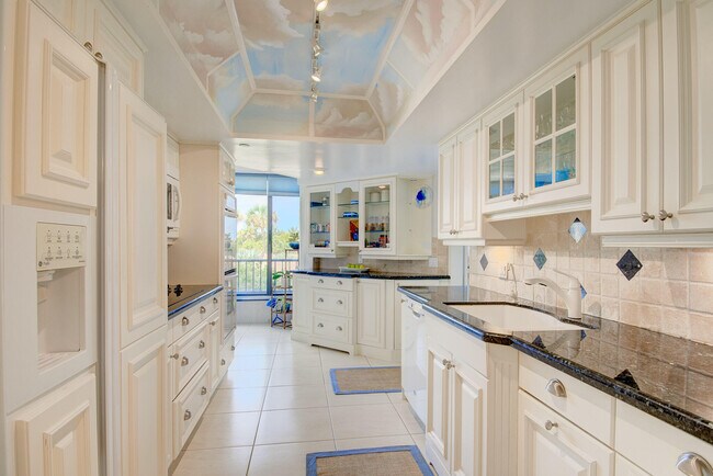 Building Photo - 2400 S Ocean Dr