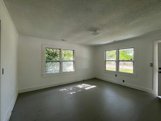Foto del edificio - 206 Richlands Ave