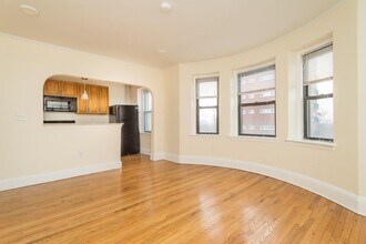 Building Photo - 123 Highland Ave