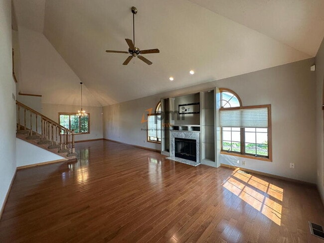 Building Photo - 384 Kingsmill Dr