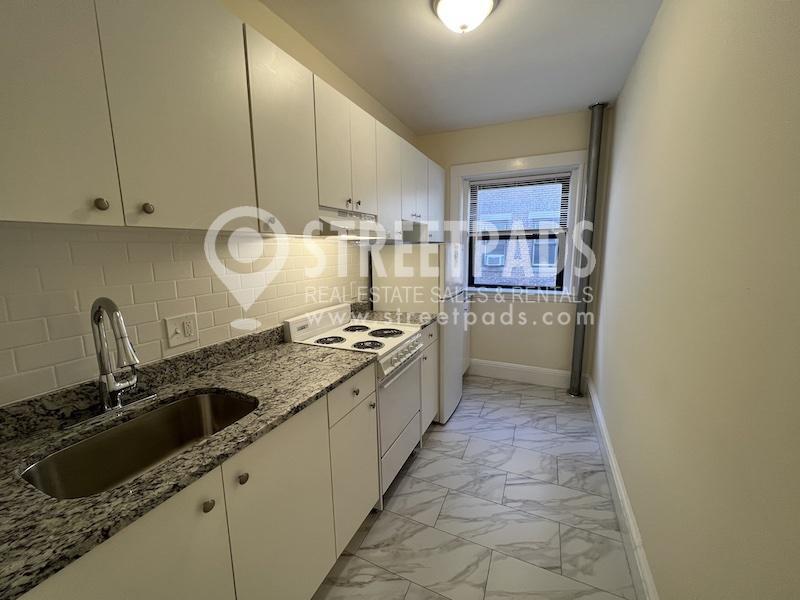 Foto principal - 1 bedroom in Boston MA 02134