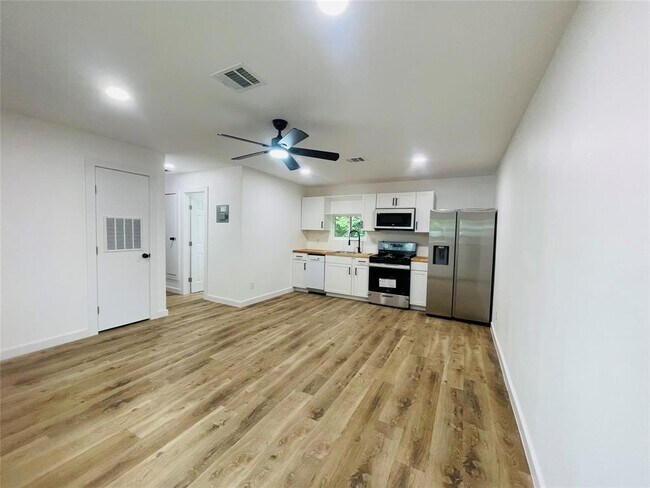 Foto del edificio - 7107 Guadalupe St