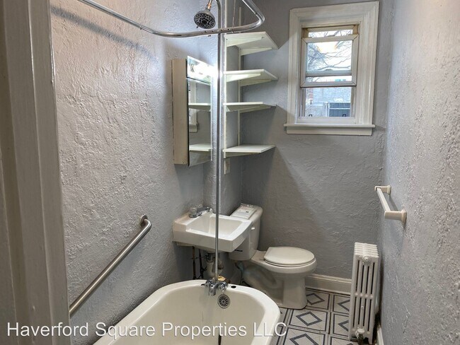 Building Photo - 3860 Haverford Ave