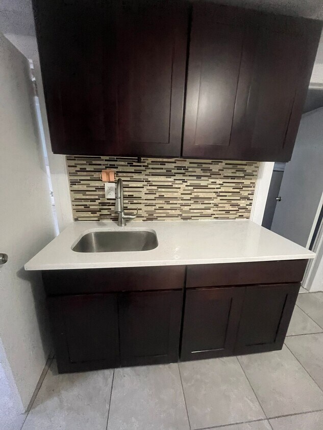 Foto principal - 538 Norwood St