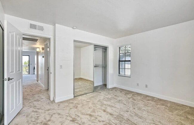 Building Photo - 14924 Avenida Venusto