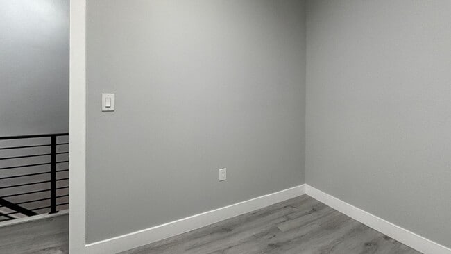 Building Photo - Renovated 3 Bed, 2 Full Bath Rental with Upscale Kitchen