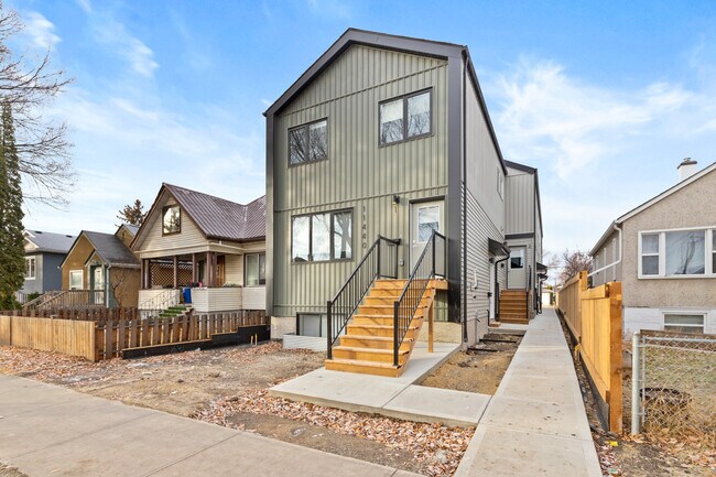 Photo du bâtiment - 11440-11487 87 St NW