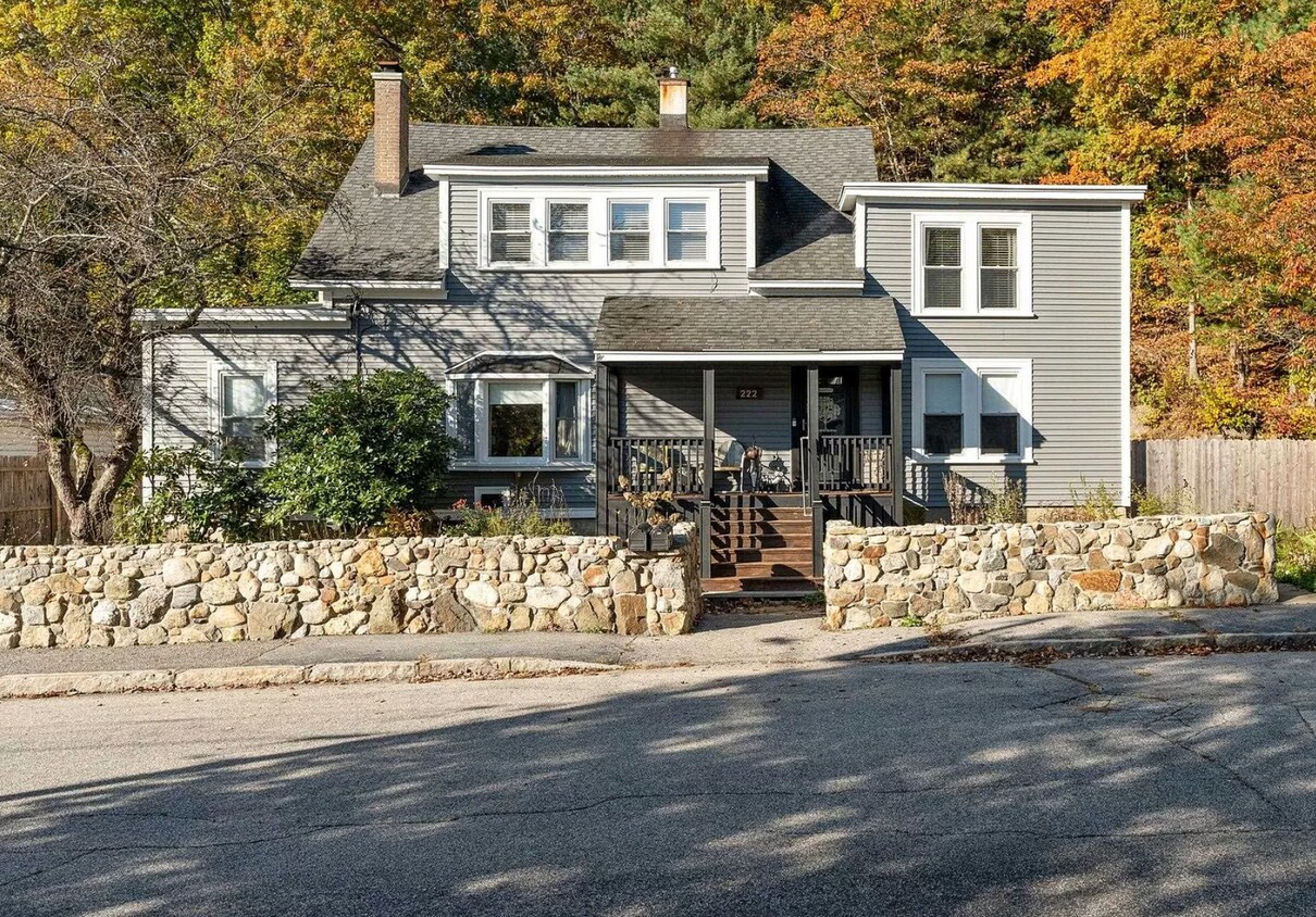 Primary Photo - 222 Whipple St