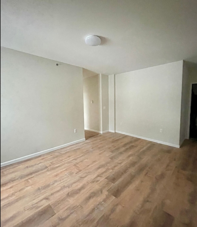 Building Photo - 720 Marion St