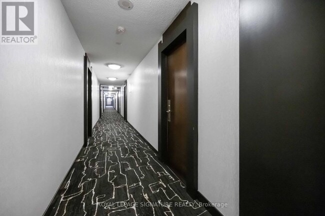 Photo du bâtiment - 80 Western Battery Rd