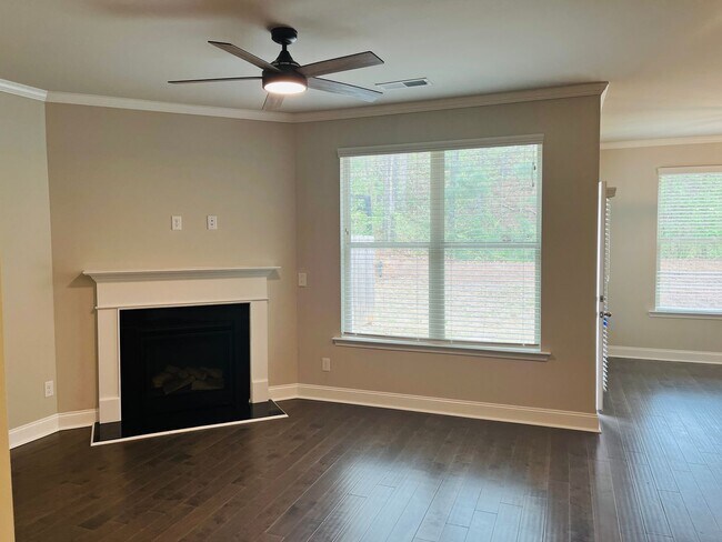 Foto del edificio - Wow! 4 bedroom 2.5 bathroom in Suwanee! Must See!!