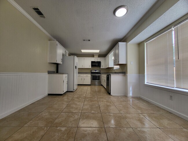 Foto del edificio - 1708 Kenyon St