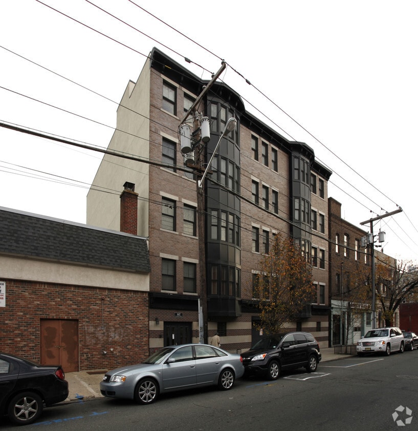 807 Clinton St, Hoboken, NJ 07030 Apartments Hoboken, NJ