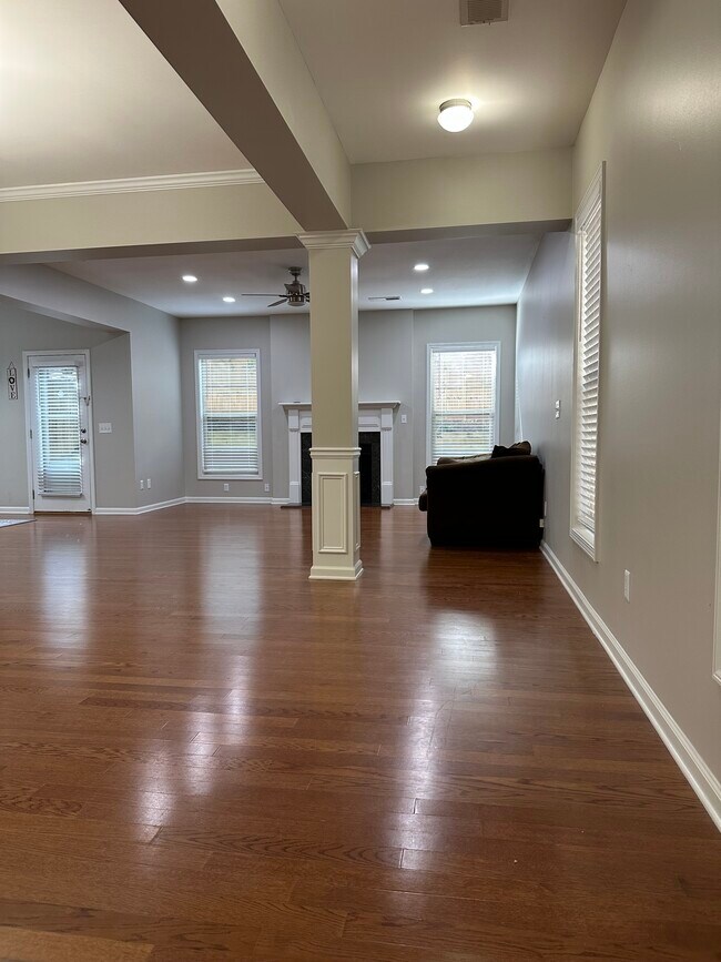 Foto del edificio - 3571 Archgate Ct
