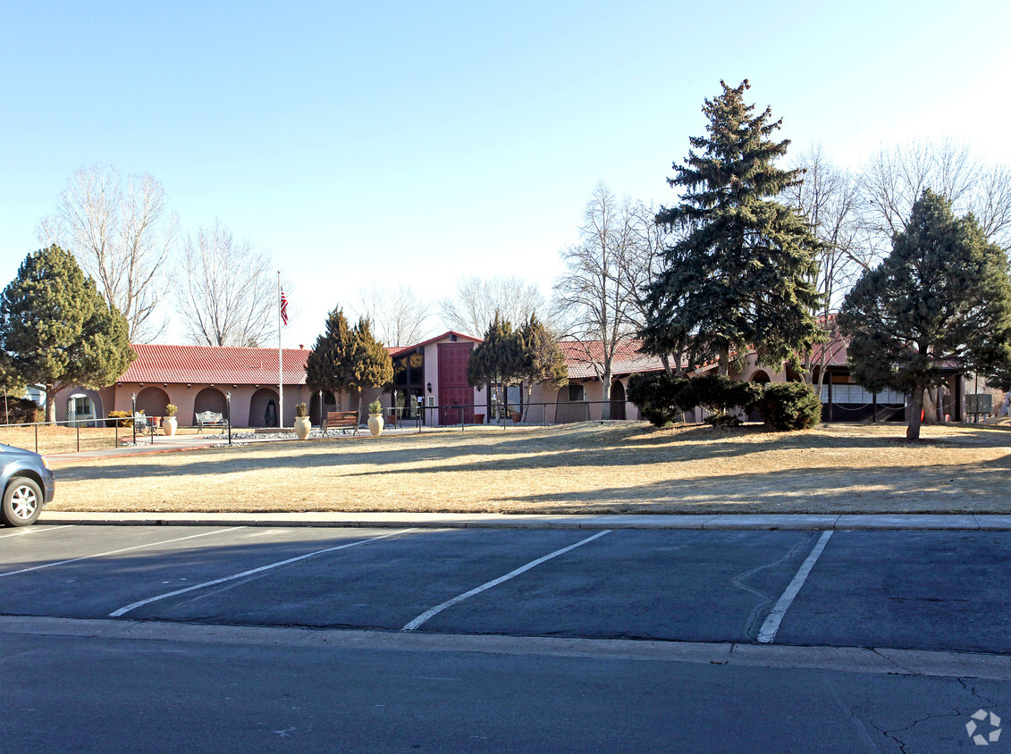 Building Photo - La Crest Mobile Home Estates