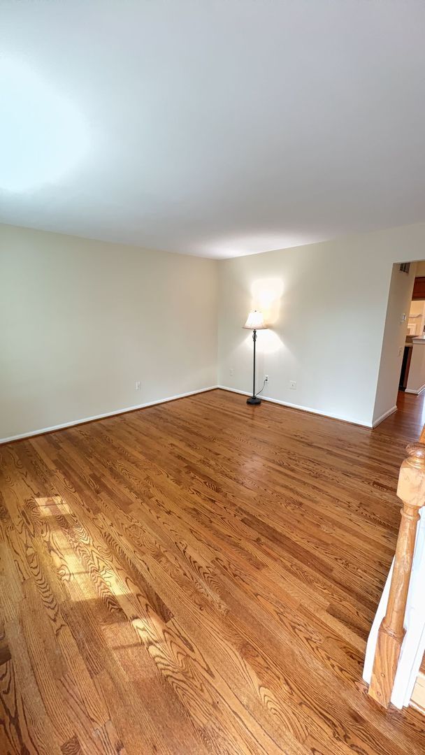 Foto del edificio - Two Primary Suite, Three Level Townhouse in the Pinecrest Community