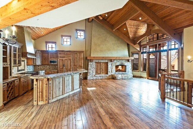 Building Photo - 4 br, 5 bath Townhome - 2624 Eagle Cove
