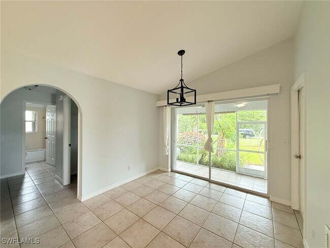 Foto del edificio - 27595 Imperial River Rd