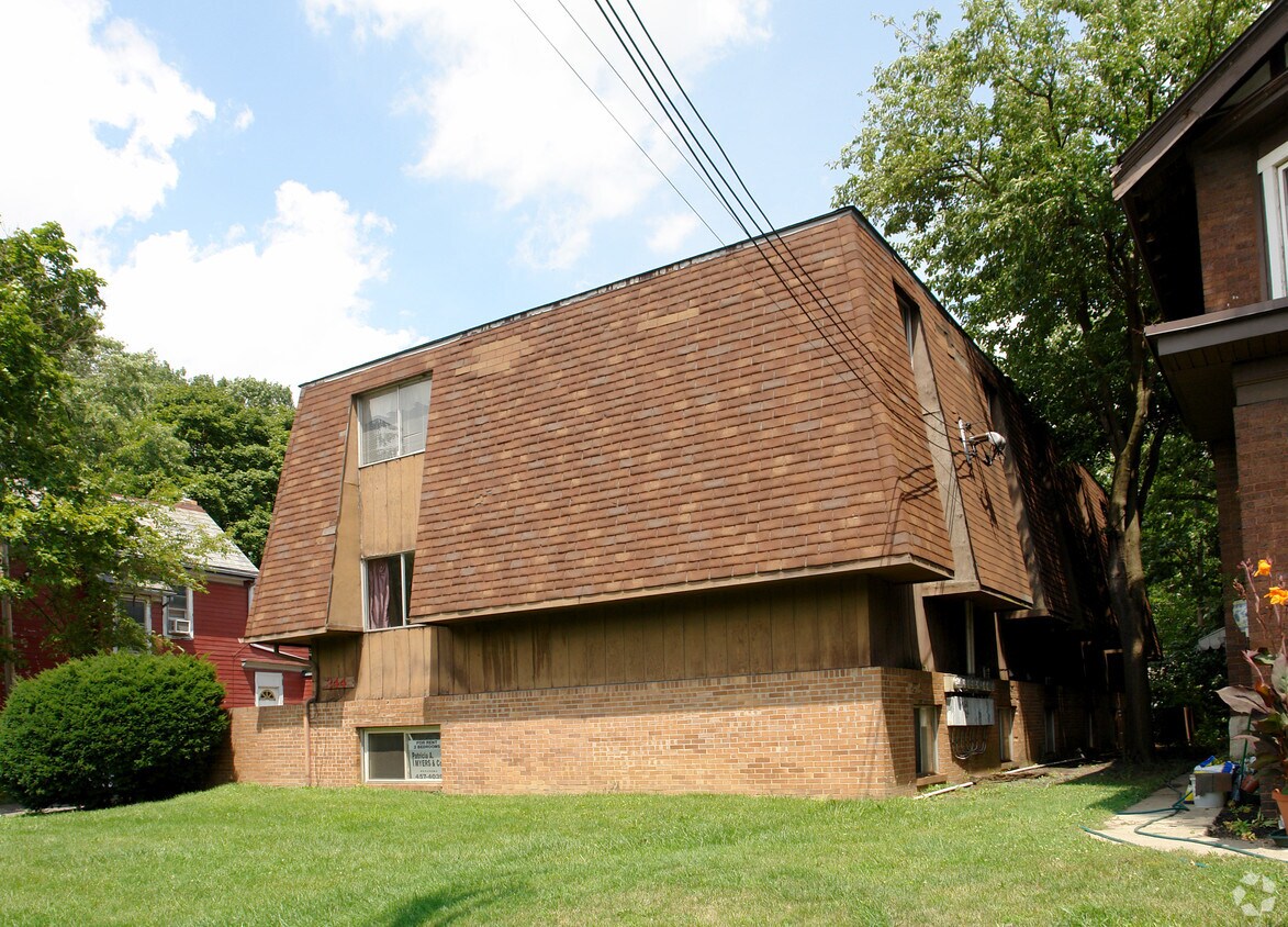 Building Photo - 344 E 20th Ave
