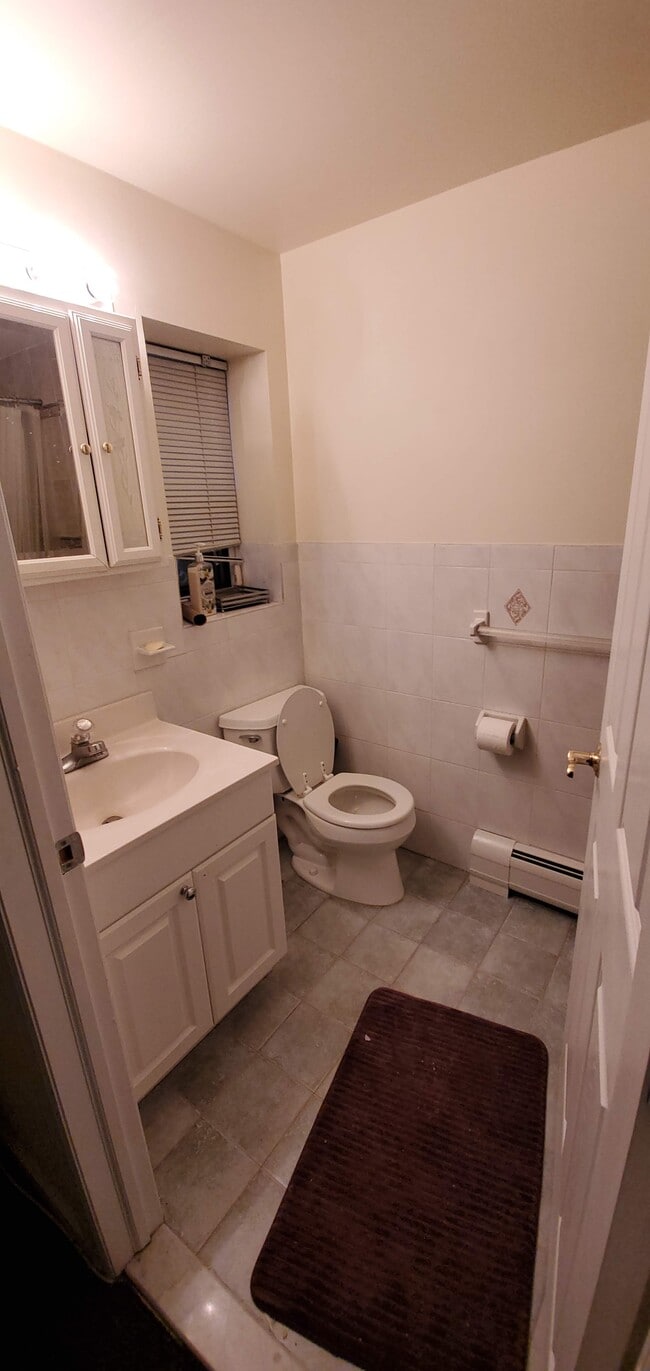 Building Photo - 248 Riverview Pl