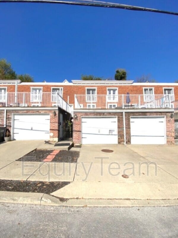 154 Dorchester Ave, Cincinnati, OH 45219 Condo for Rent in Cincinnati