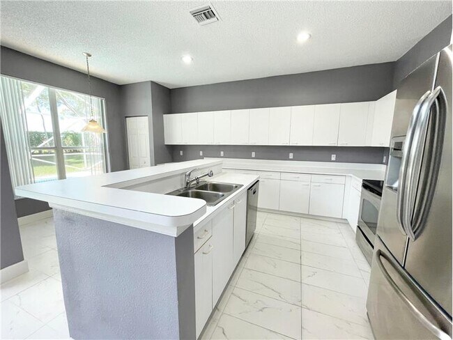 Foto del edificio - 10875 Old Bridgeport Ln