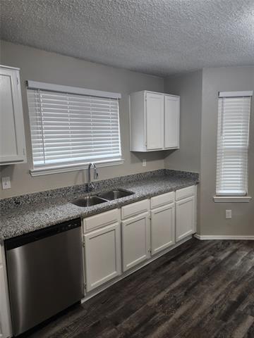 Building Photo - 2517 Woodlark Dr