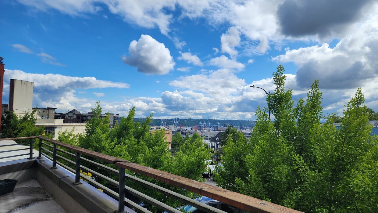 Foto principal - Corner Townhouse in Downtown Tacoma with A...