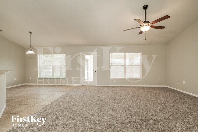 Foto del edificio - 521 NW 14th Terrace