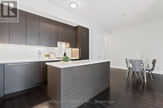 Building Photo - 29 Queens Quay E