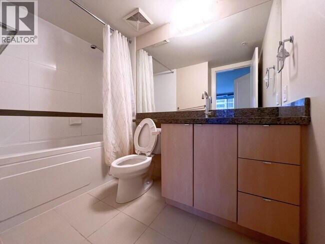 Photo du bâtiment - 6068 No. 3 Road