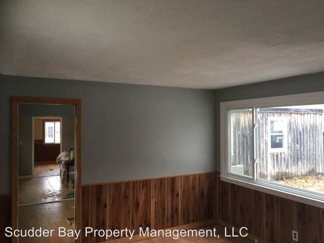 Building Photo - 3 br, 1 bath House - 231 South Street