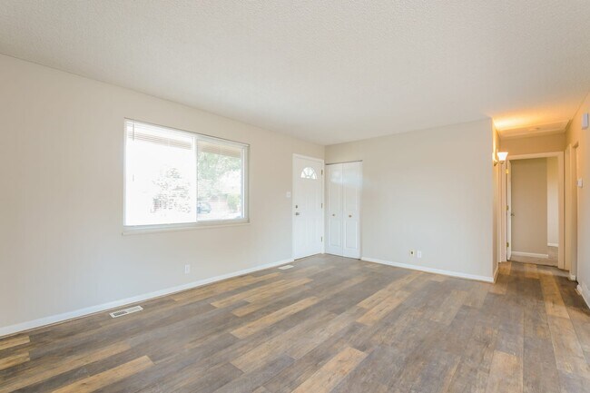 Building Photo - 5538 Tulsa Way