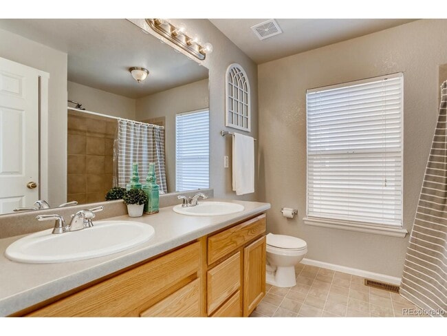 Foto del edificio - 15466 E 101st Pl