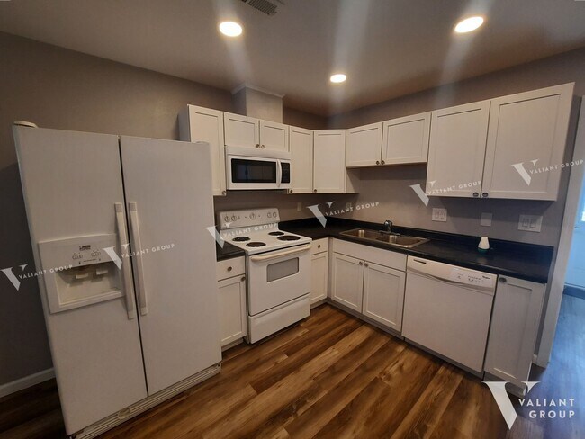 Foto del edificio - 2 Bedroom House for Rent | Easy Access to Kansas & Chestnut Expwy
