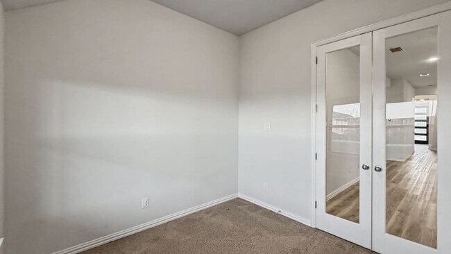 Foto del edificio - 16617 Hidden Cove Dr