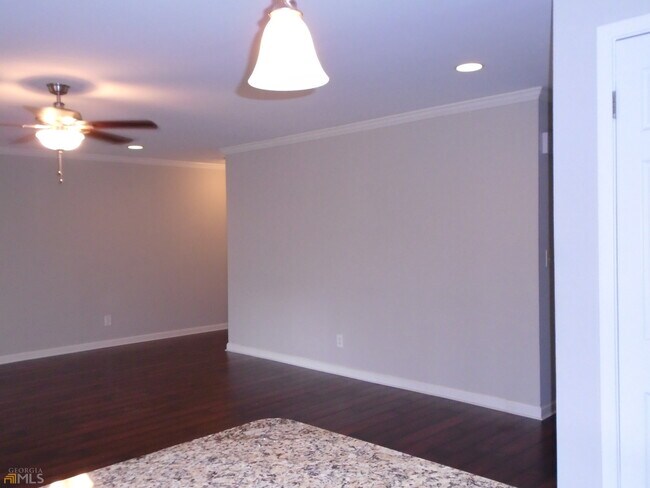 Foto del edificio - 42 Middleton Ct