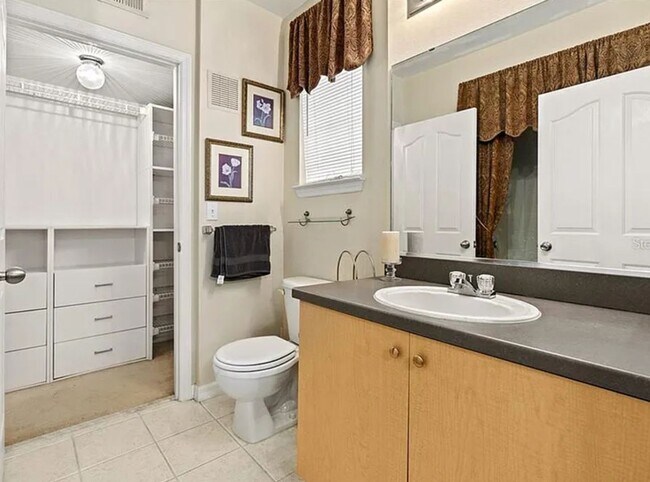 Foto del edificio - 1001 Via Capri Ln