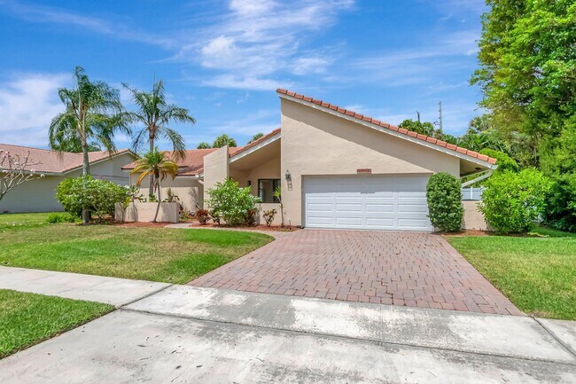 Foto del edificio - 21065 Escondido Way N