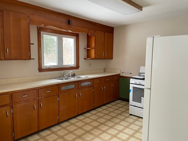 Kitchen - 2535 Zimmerly Rd