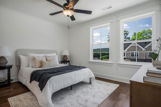 Building Photo - 209 S High St