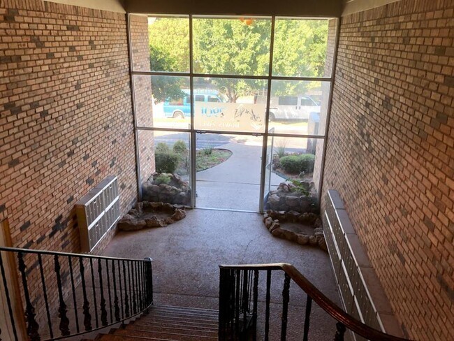 Foto del edificio - 2901 Travis Ave