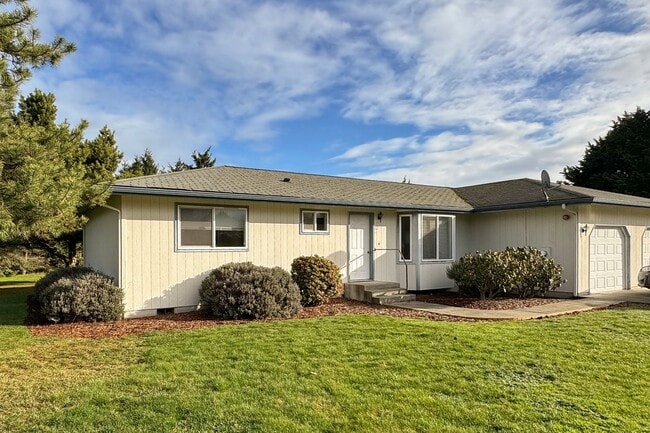 Building Photo - Nice Duplex for Lease
