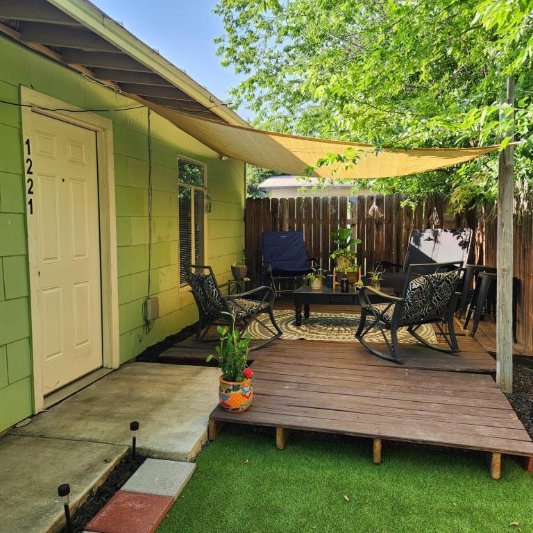 Foto principal - 1221 W Thorain Blvd