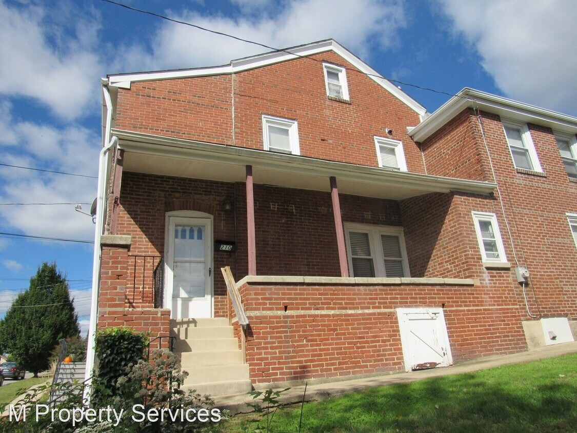 Foto principal - 3 br, 1.5 bath House - 210 West 4th Avenue